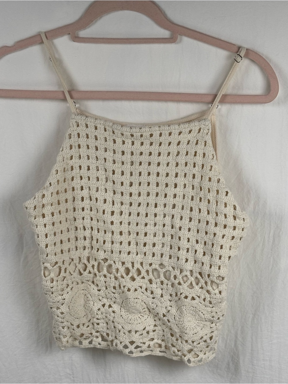 Love on a Hanger women’s Large Crochet Halter Tank Top - Cream